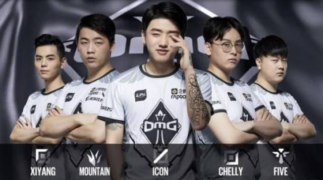 詹姆斯通过 詹姆斯通过